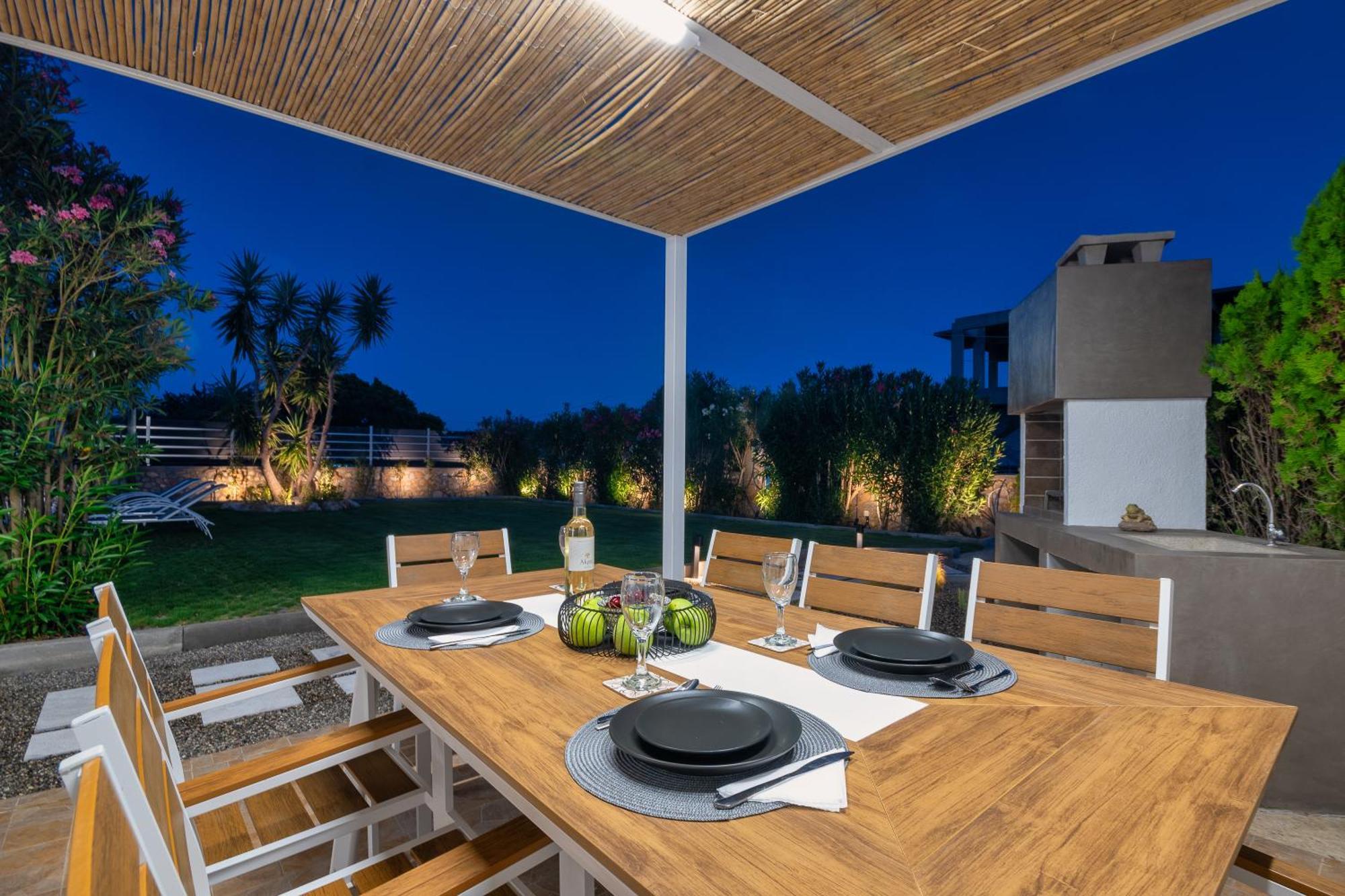 Villa Mariani II - In Lothiarika, Newly Renovated June 2024, Private Pool, Lindos 10 Min, Beach 120M Lardos Exteriér fotografie